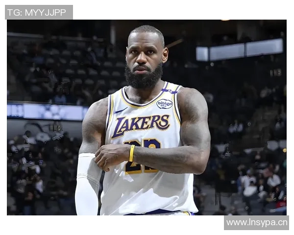 雄鹿队在东部排名首位，詹姆斯力挽狂澜：NBA赛季高潮迭起